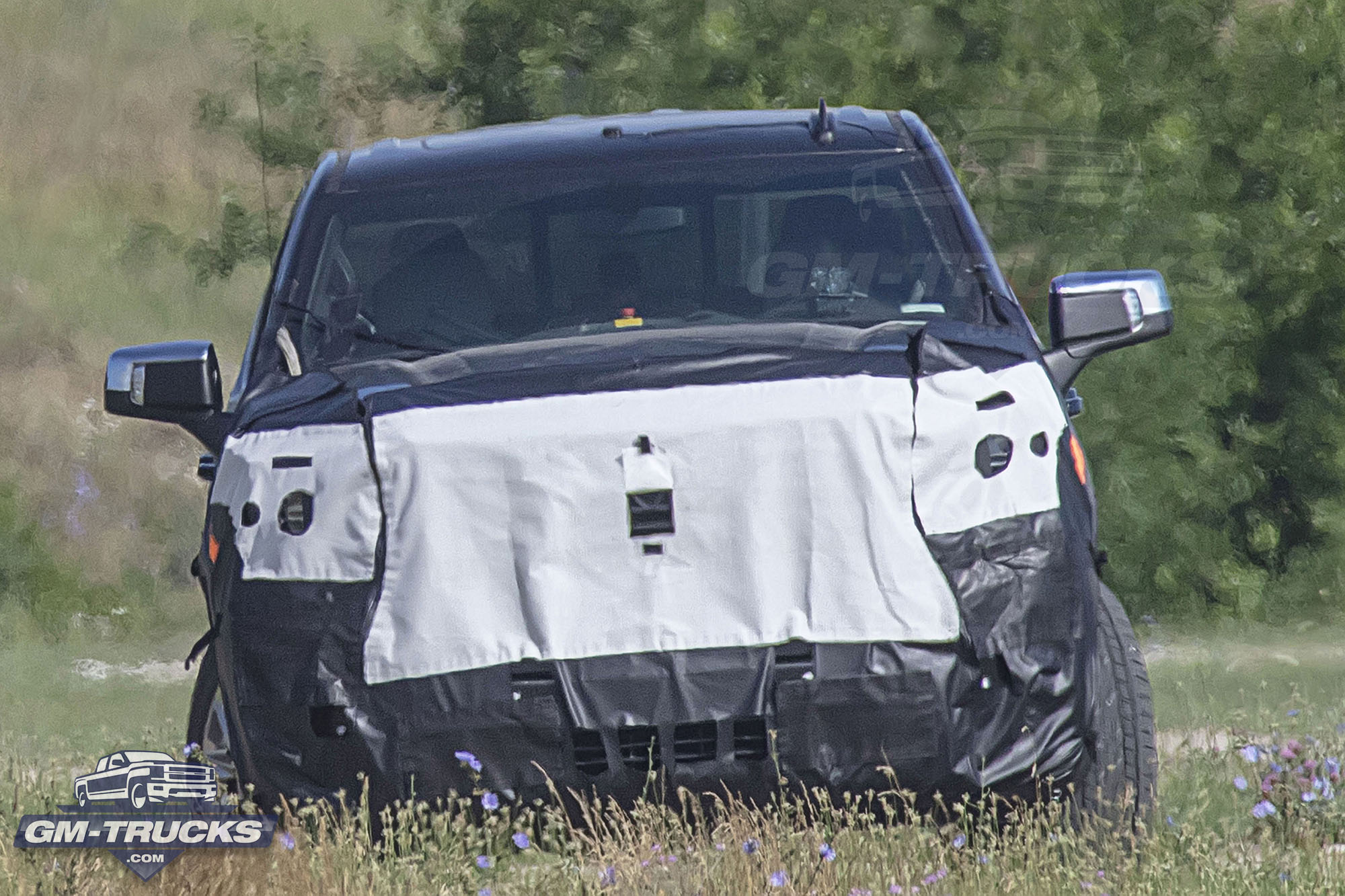 First Look: Facelifted 2022 GMC Sierra Captured!