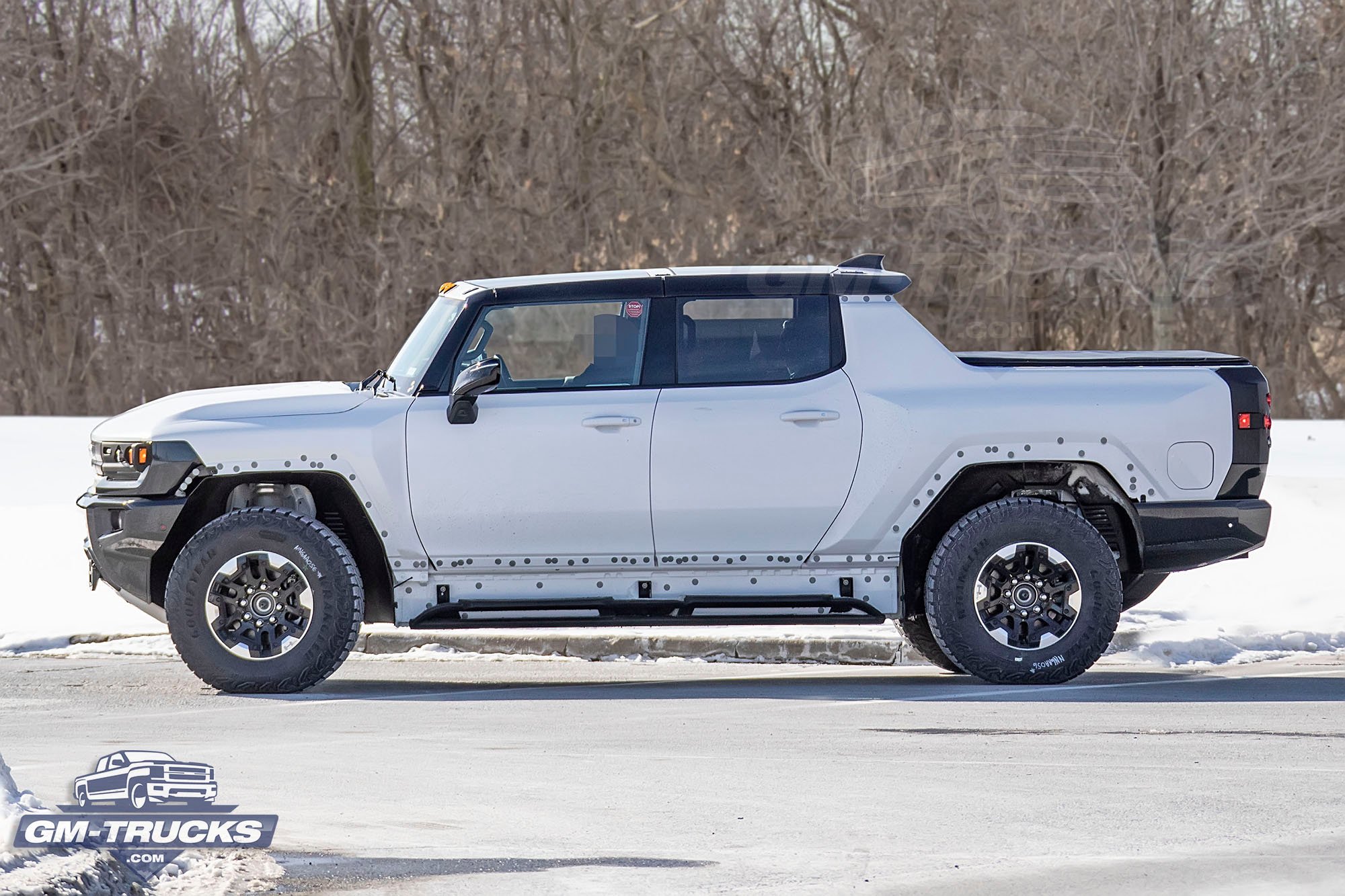 [Spy Shots] GMC HUMMER EV Caught Testing For The First Time