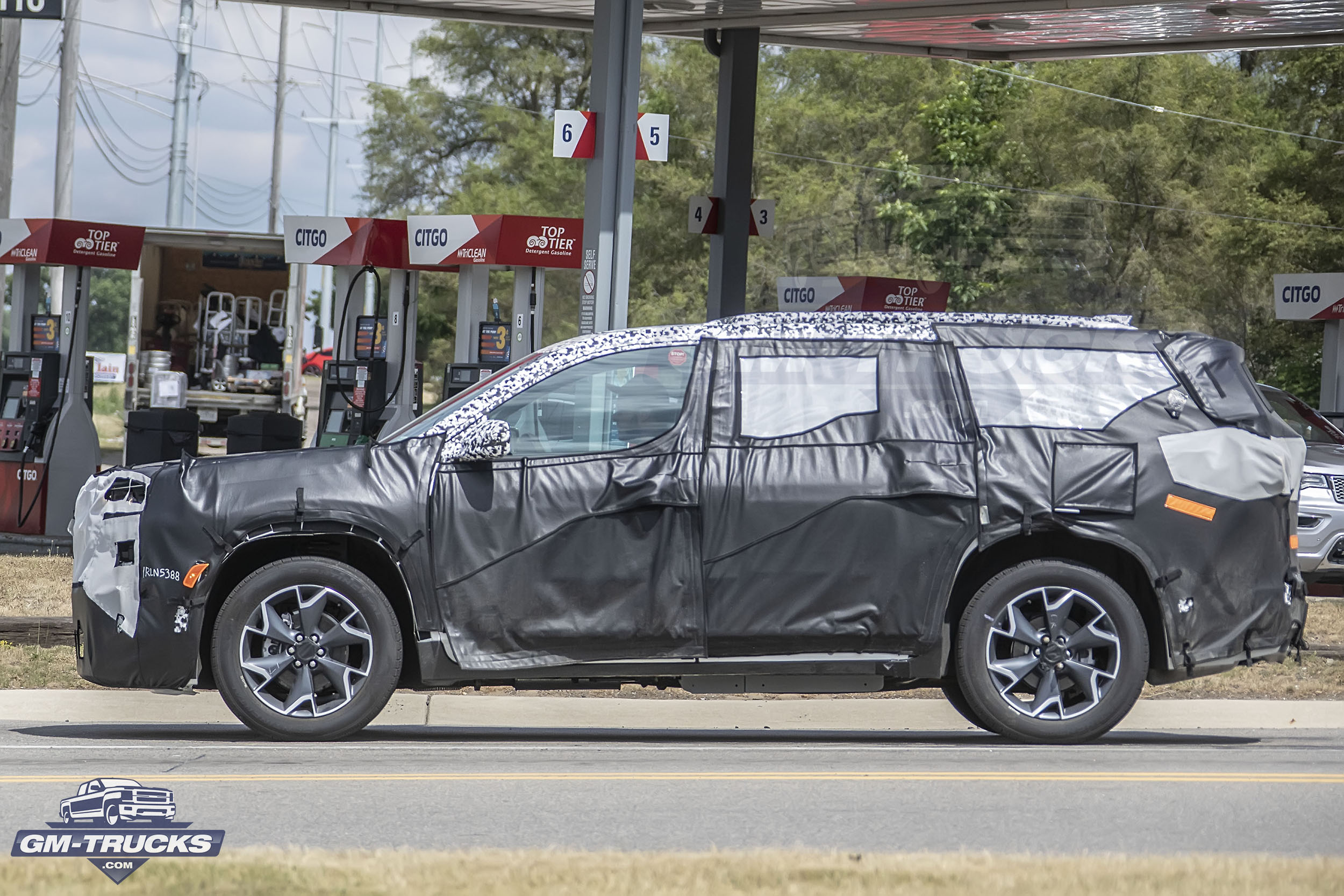 2024 GMC Acadia rebounds to larger size