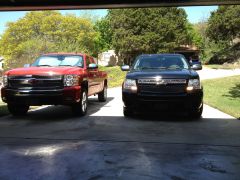 Tahoe vs. leveled silverado