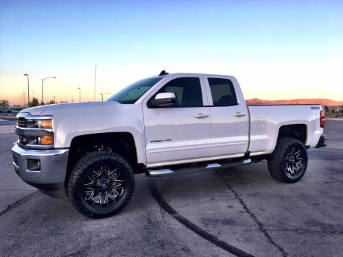 2016 Silverado 2500 - Nitto Ridge Grapplers 295/60/20 - 2015-2019 ...