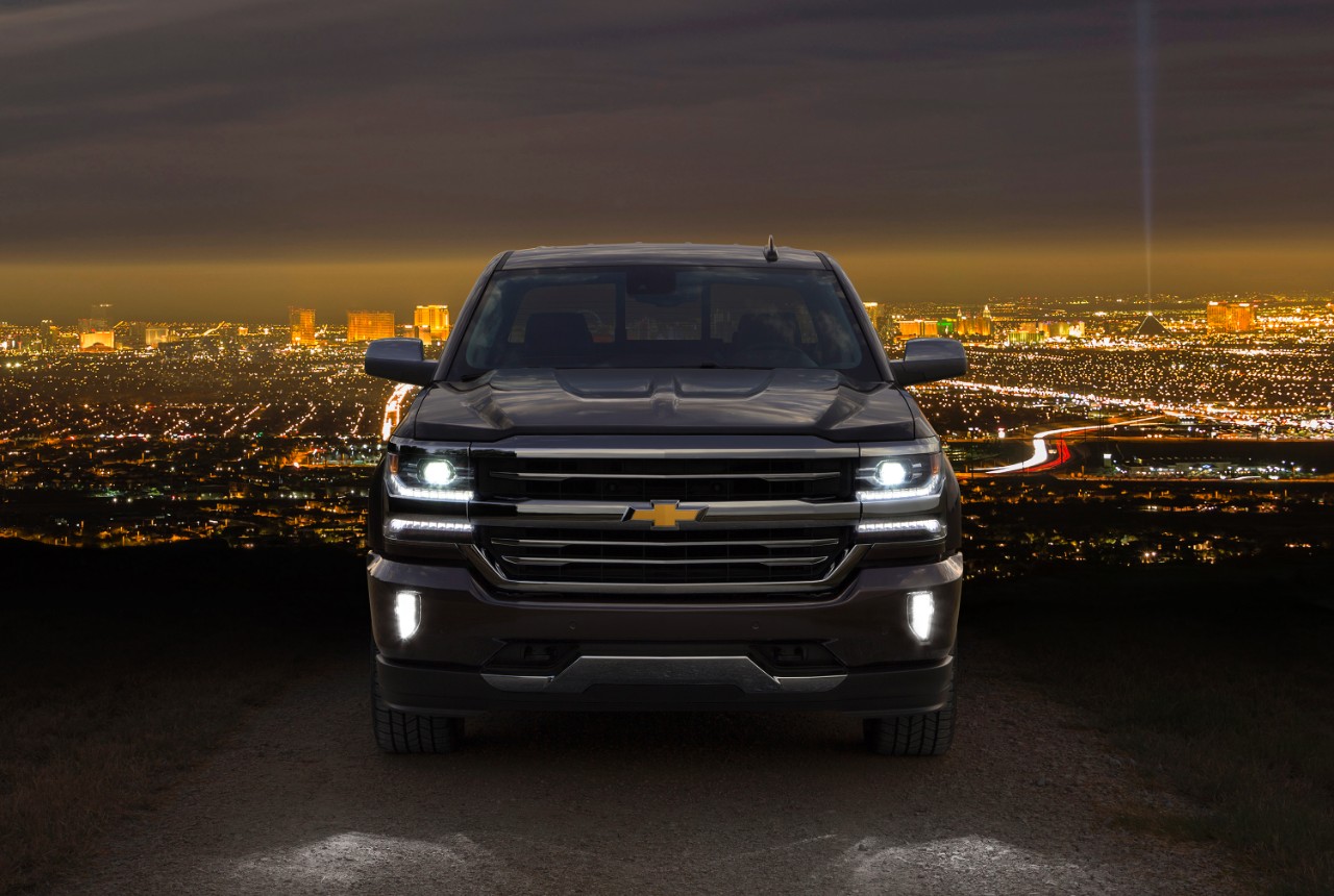 More information about "2016 Silverado Is First To Offer HID Headlights Standard"