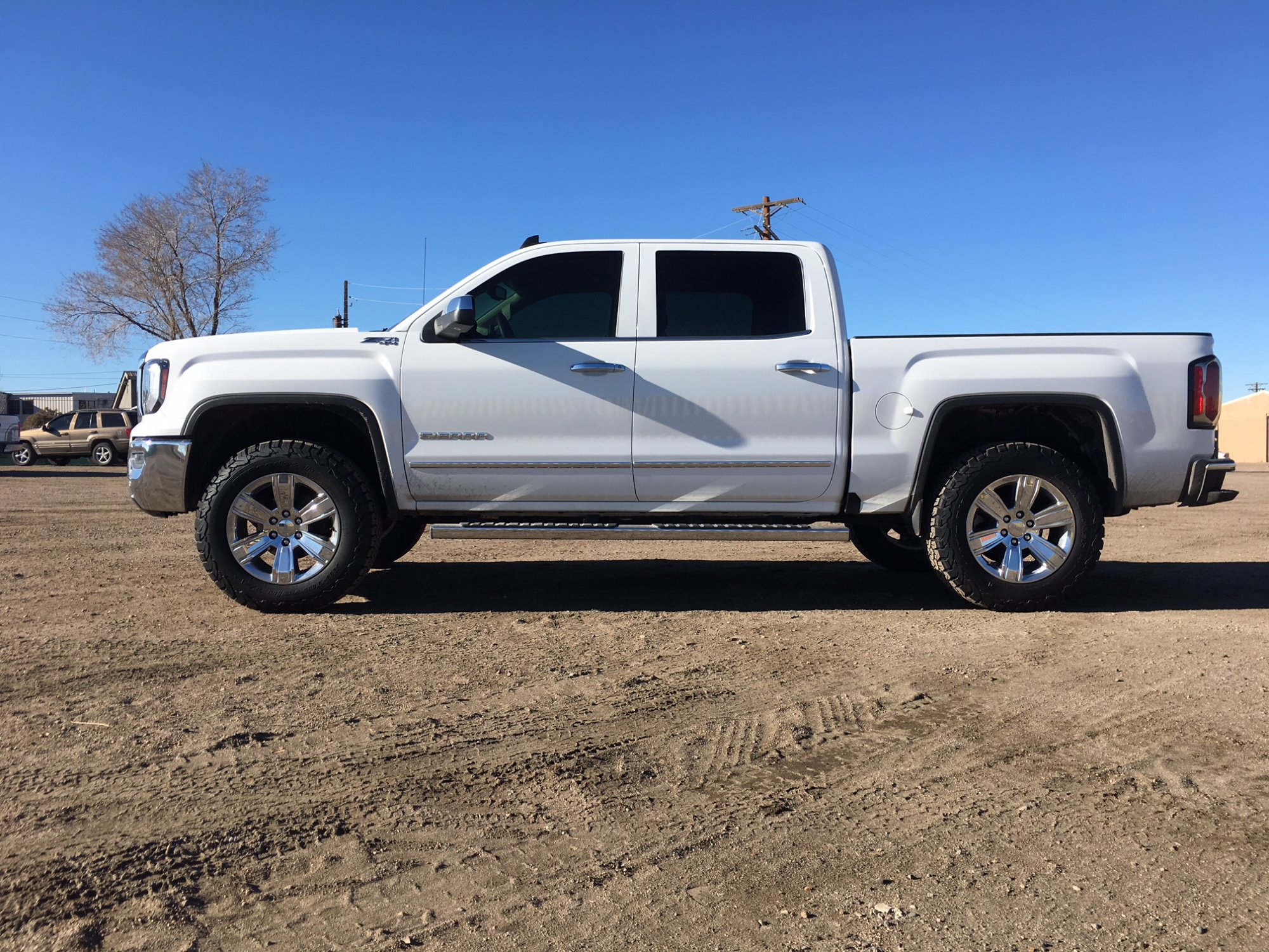 If You Have 285 65r 2 5 Level Step In 14 18 Silverado Sierra Mods Gm Trucks Com