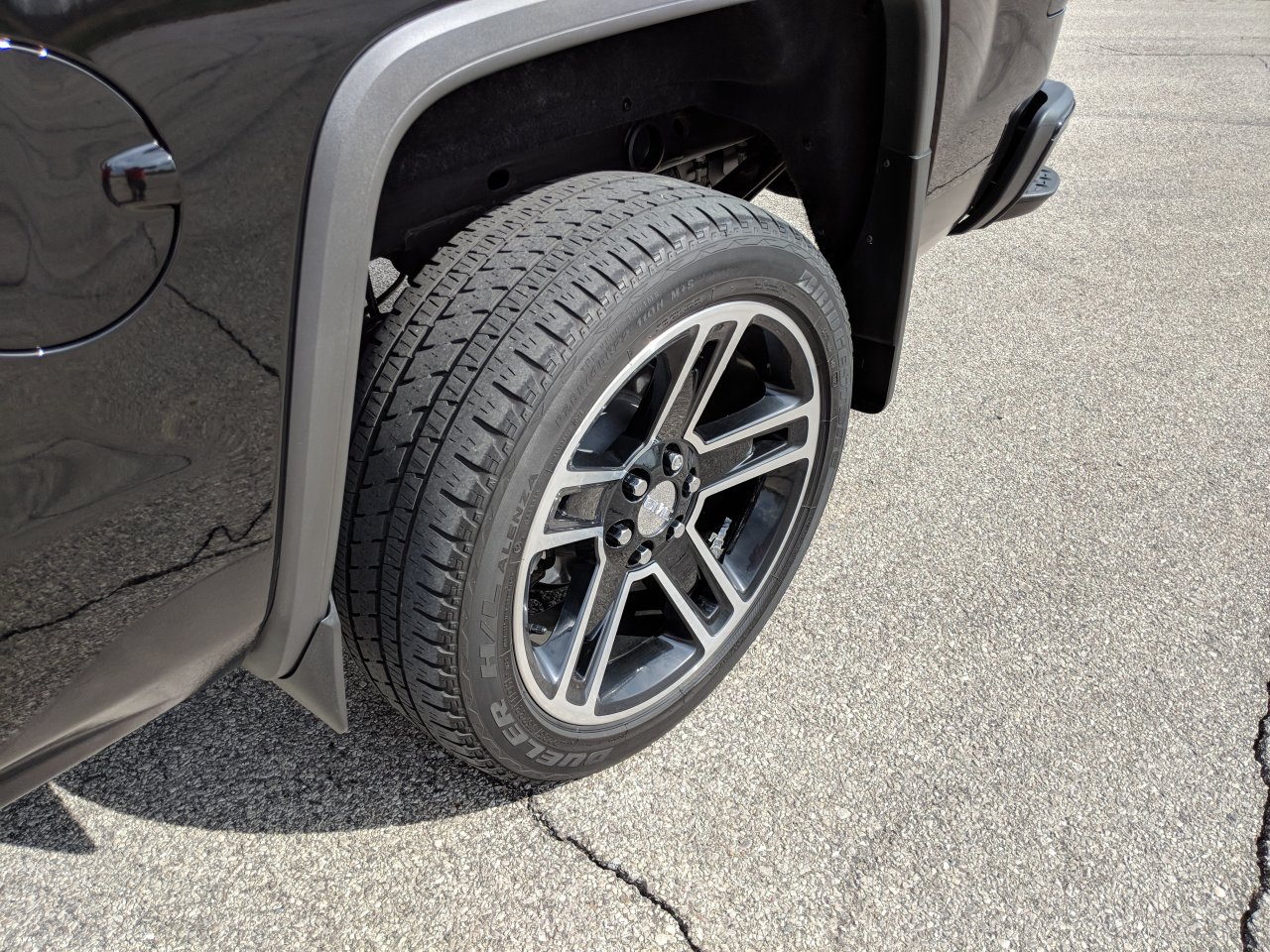 2018 GMC Denali 4x4-22 GM Wheels