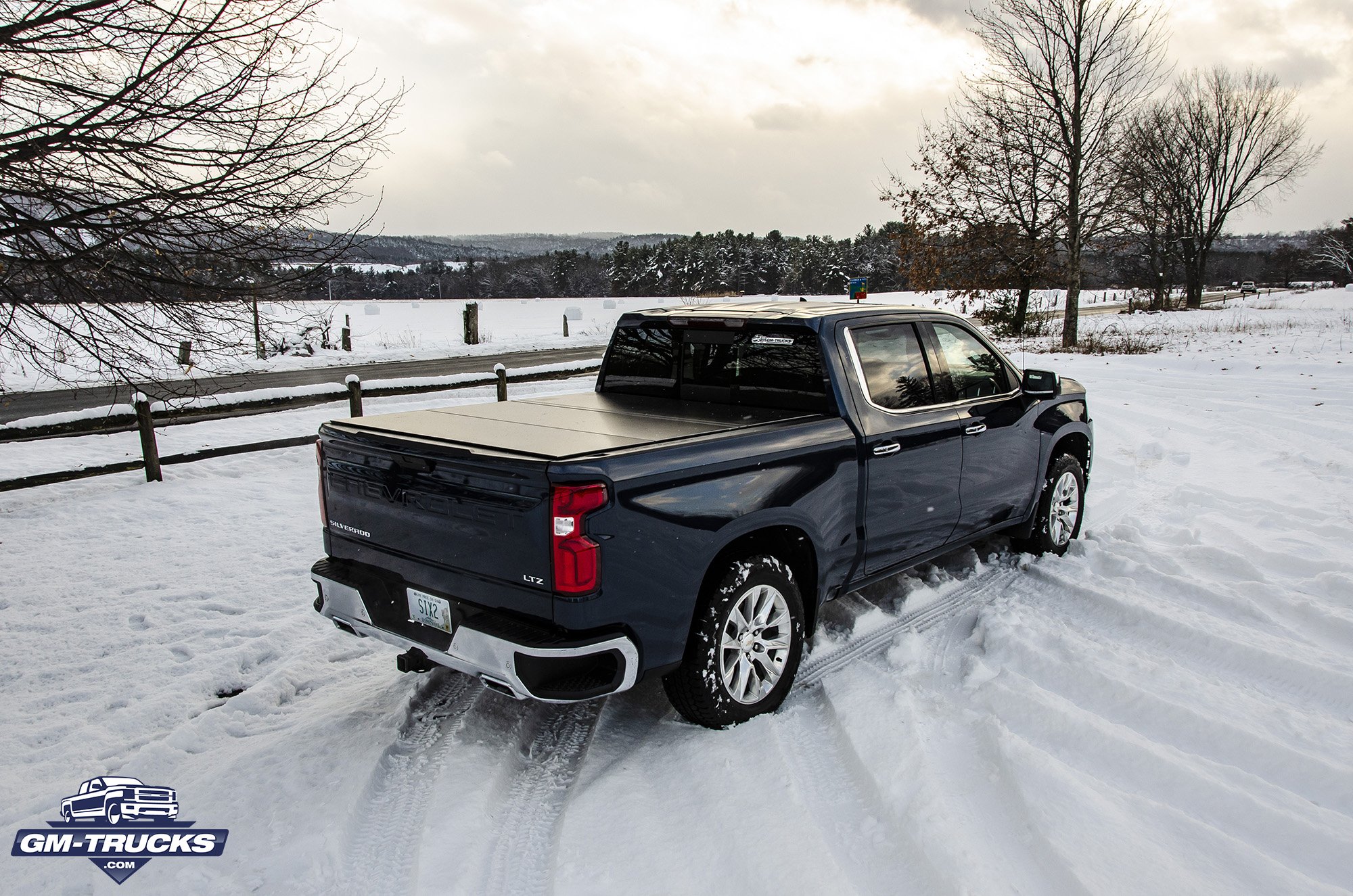 Installed Agri Cover Lomax Hard Tri Fold Tonneau Cover The Garage Archive Gm Trucks Com