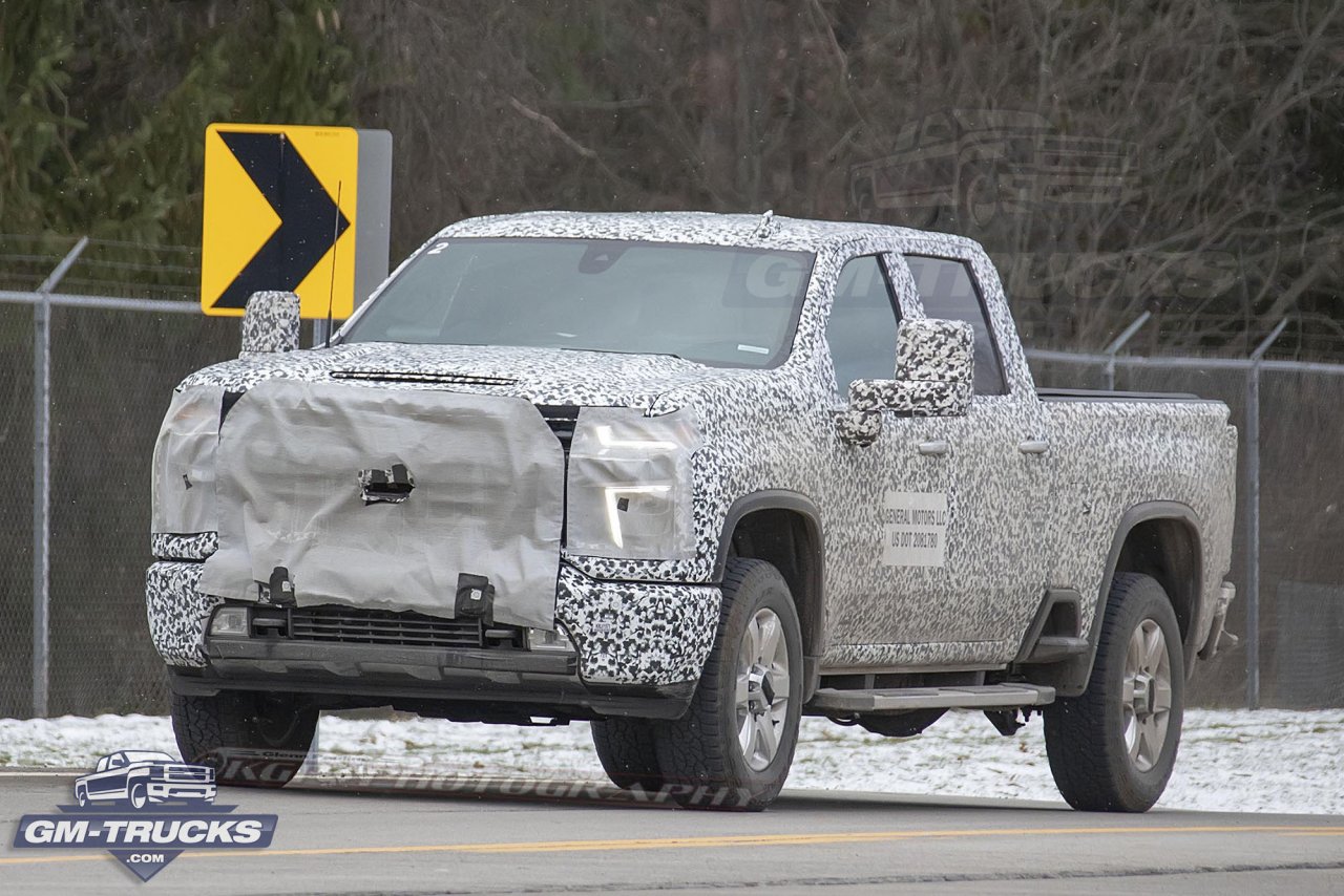 2020 Silverado HD Photographed With Almost No Camo