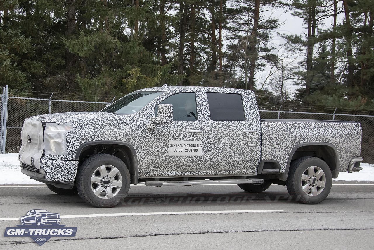 2020 Silverado HD Photographed With Almost No Camo