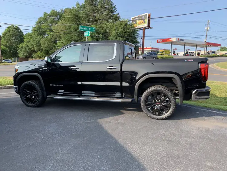 Any AT4s with GMC 22" wheels? 20192021 Silverado & Sierra GM