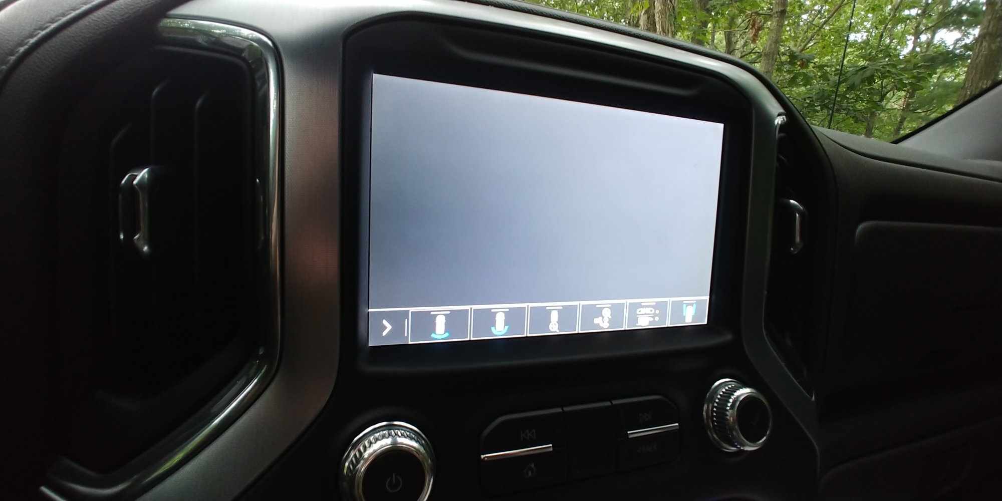 Screen Black 19 21 Silverado Sierra Troubleshooting Gm Trucks Com