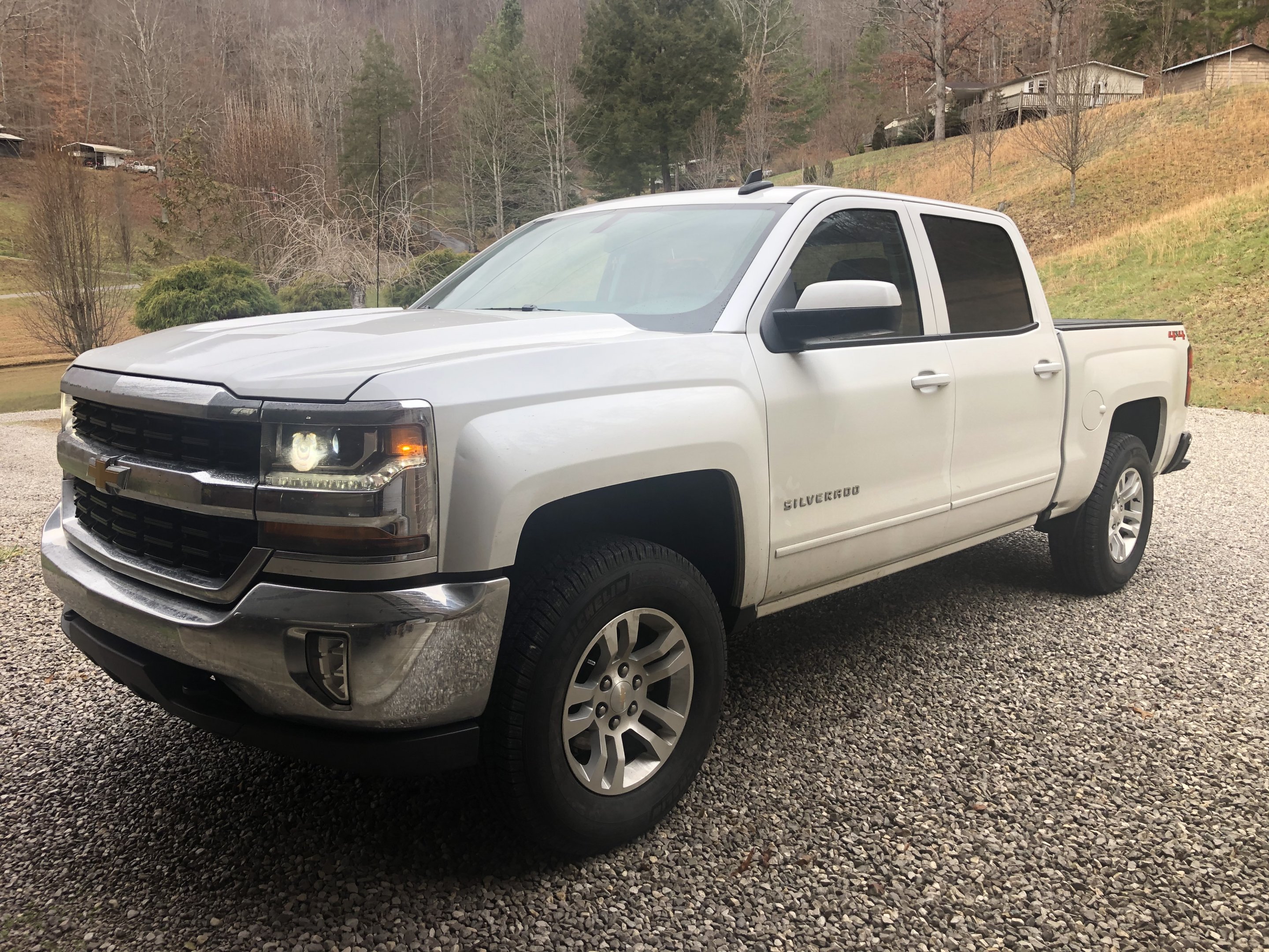 Leveling kit and tires