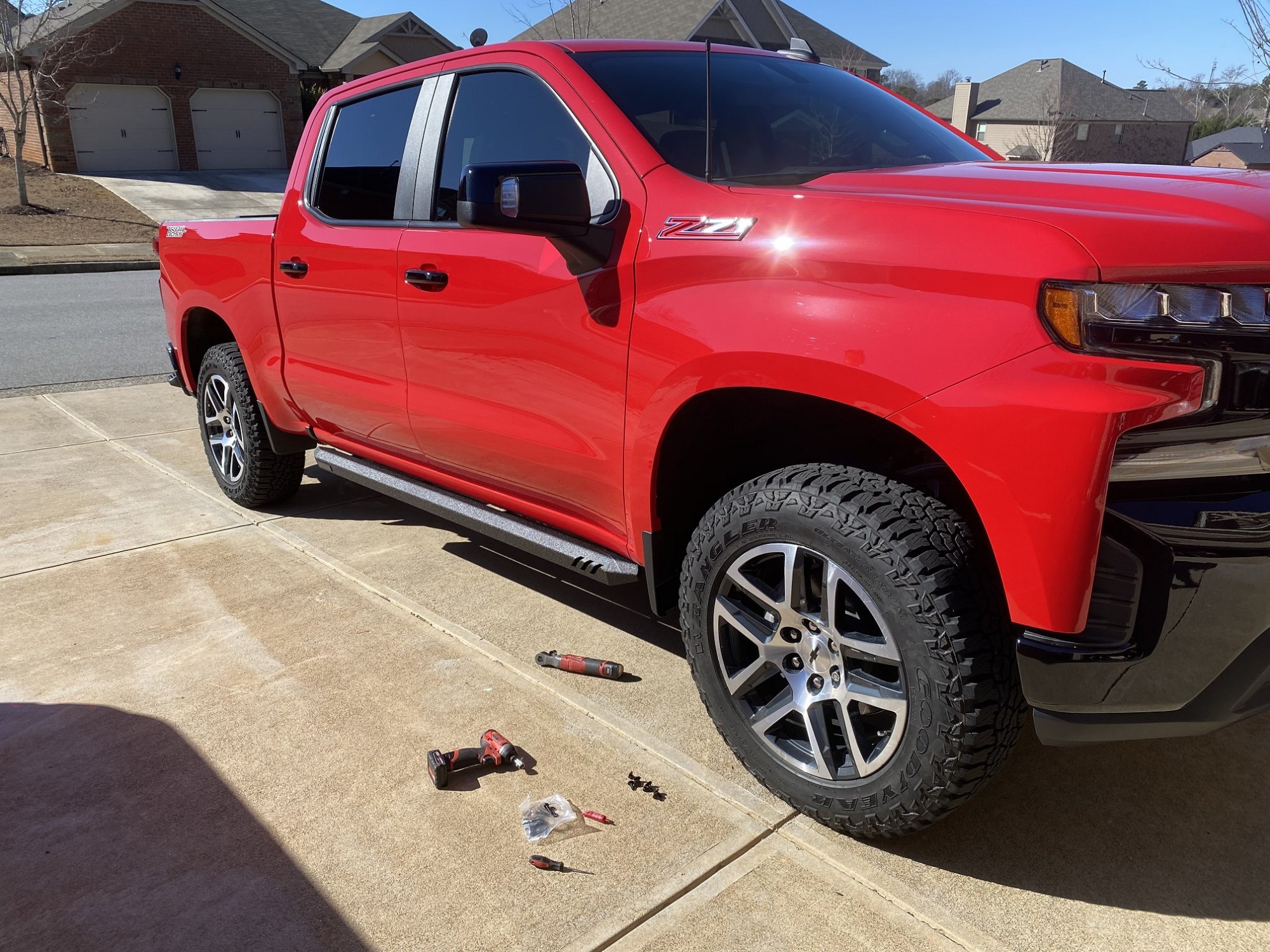 Pics of running boards or Nerf Bars - Page 3 - 2019/2020 Silverado