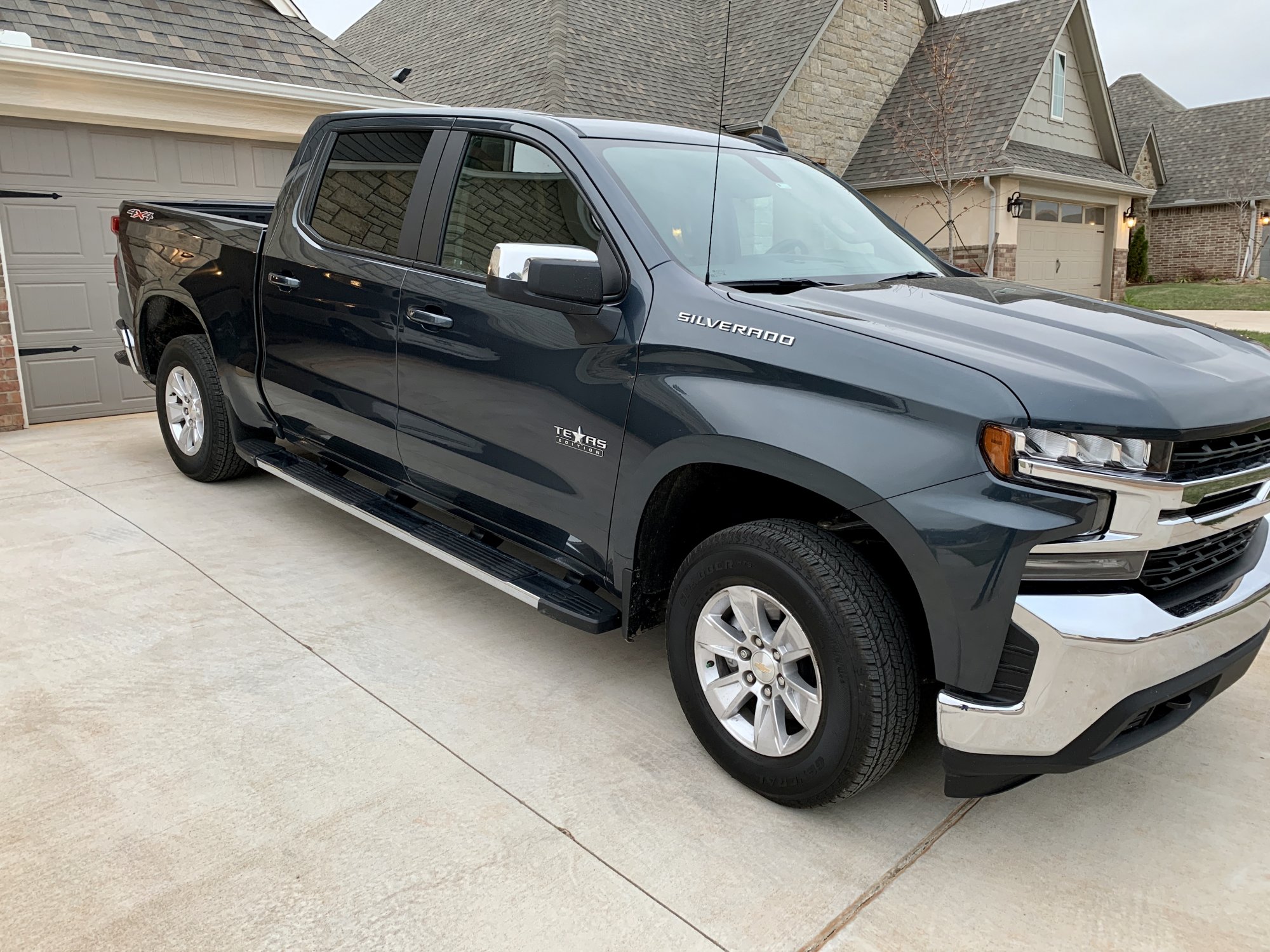 Shadow Gray Metallic Touch Up Paint - 2019-2025 Silverado & Sierra - GM ...