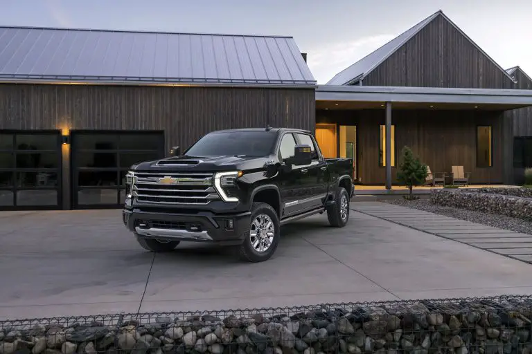 2024 Chevrolet Silverado Owner's Manual