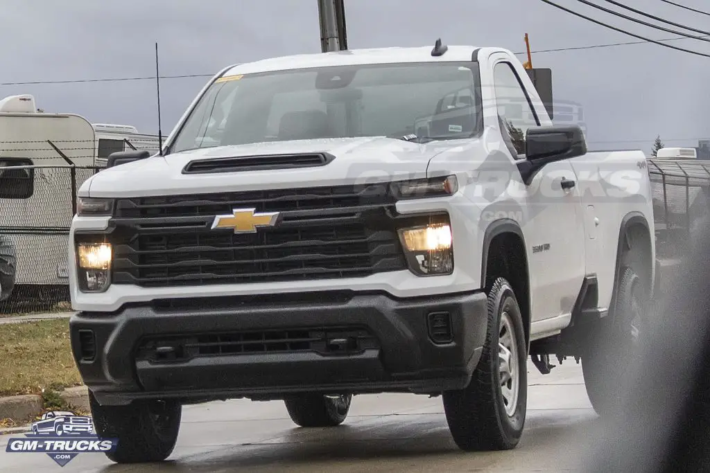 Undisguised Face of the 2024 Silverado HD WT Emerges