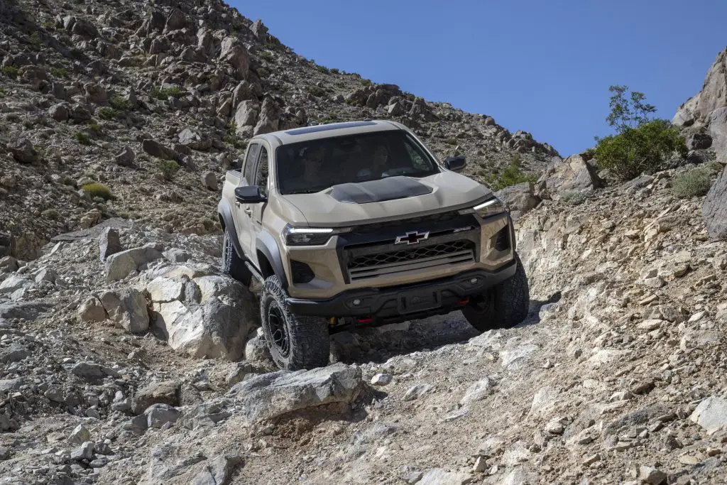 2024 chevrolet colorado zr2 bison 002