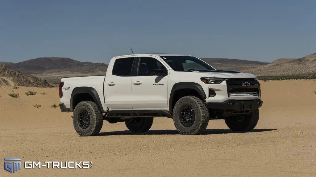 Chevy Colorado ZR2 Bison in a desert setting with mountains behind it