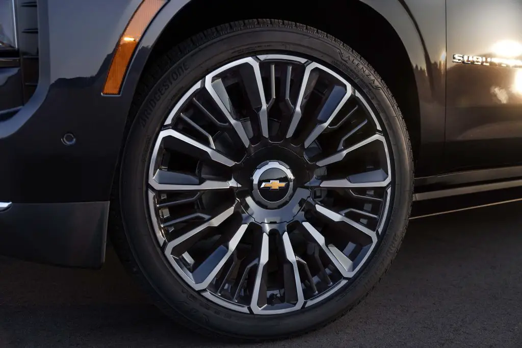 2025 Chevrolet Suburban High Country 24 Inch Wheels