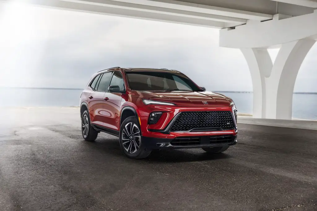 Front 3/4 view of the 2025 Buick Enclave Sport Touring.