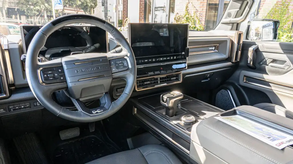 Lunar Shadow (Jet Black/Taupe) (HAS) Interior On A GMC HUMMER EV SUV